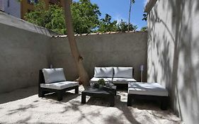 GregBnb - Studio Terrasse - PARKING INCLUS - CLIMATISÉ - 15min Gare